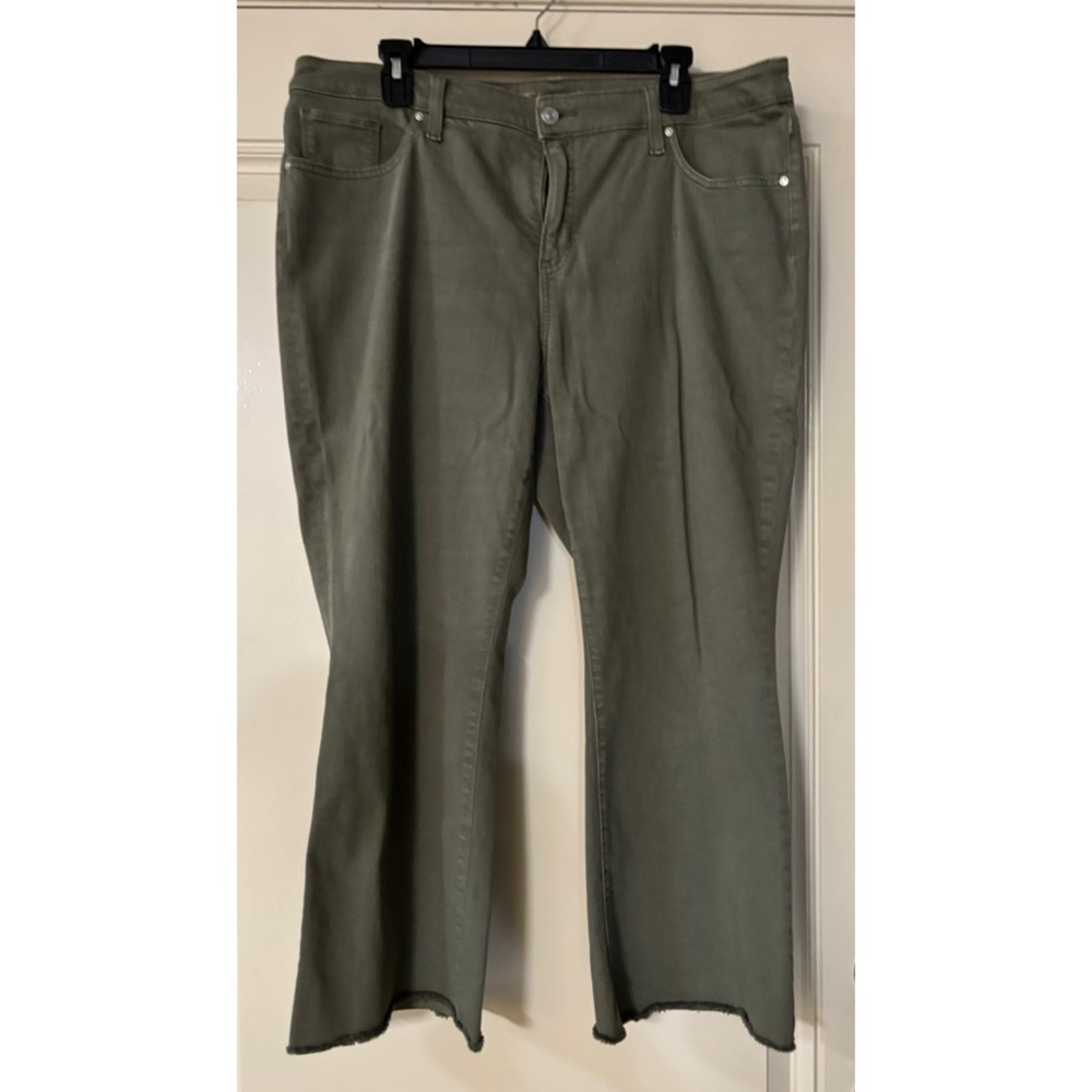 Chico's So Slimming Girlfriend Jeans Size 3 (14-16)